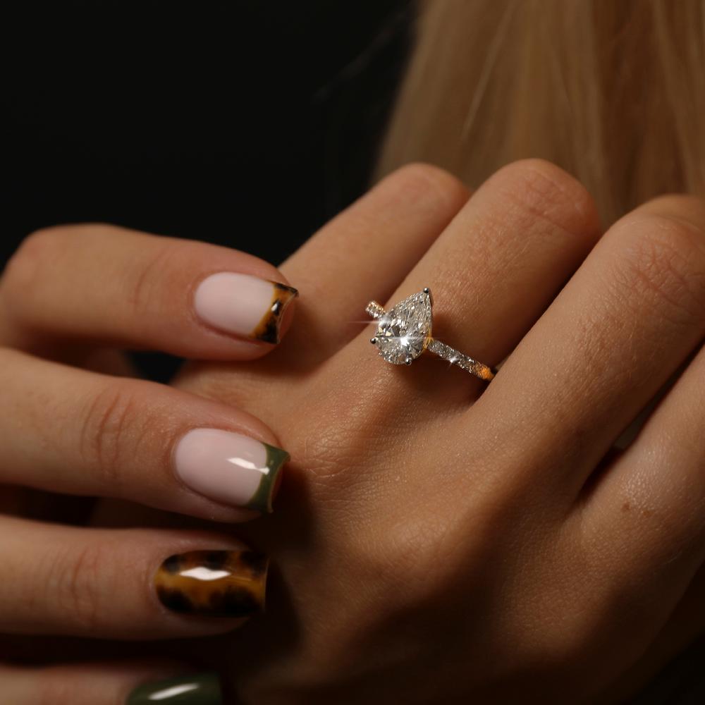 18ct Yellow Gold Lab-Grown Diamond Pear Solitaire 2.00ct