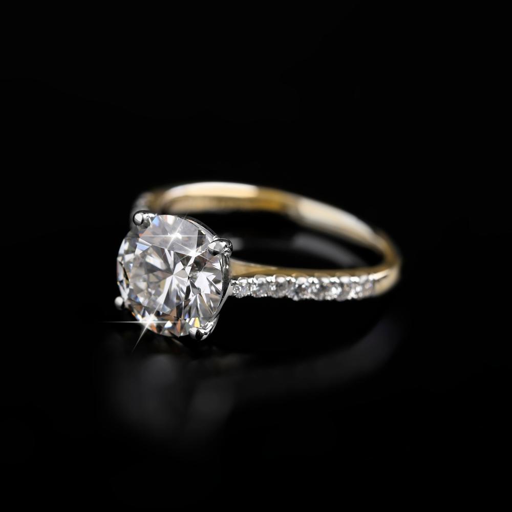 18ct Gold Real Diamond Lab-Grown Solitaire, Diamond Shoulders 3.00ct