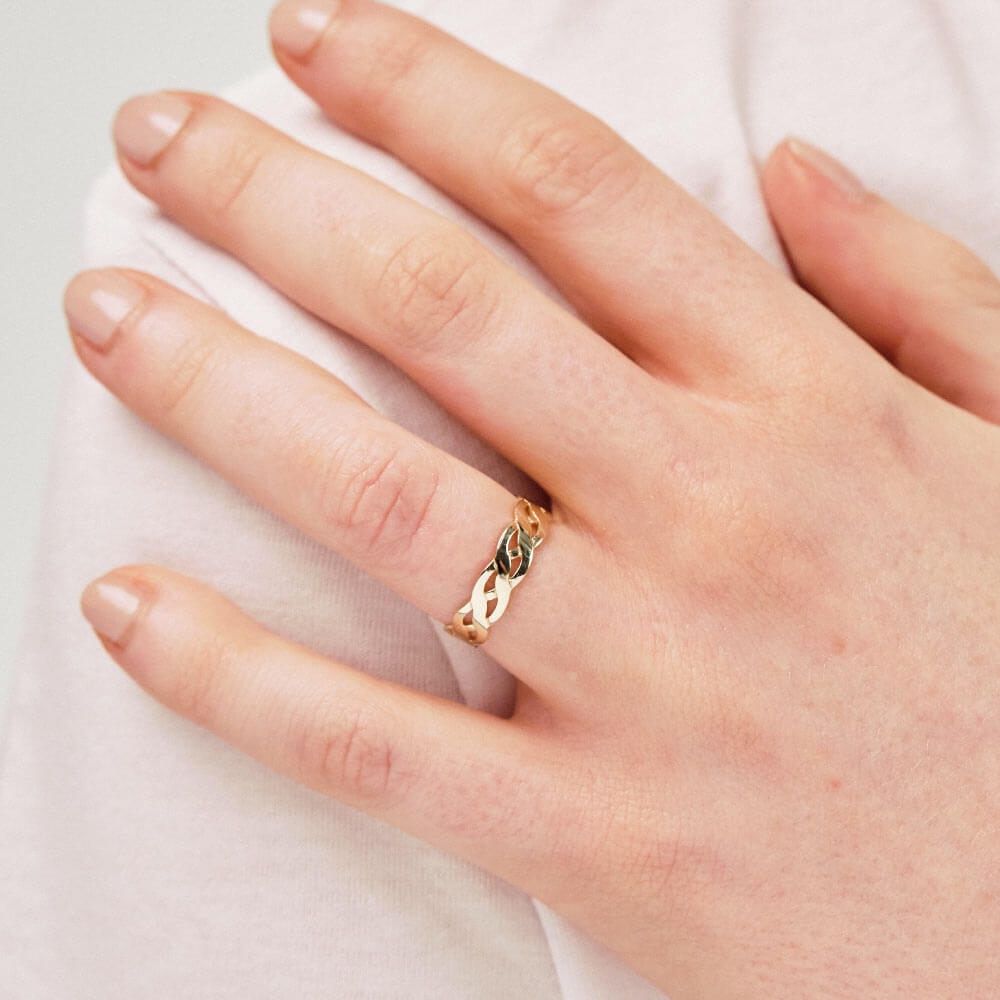 9ct Gold Ladies Band Ring Celtic Style